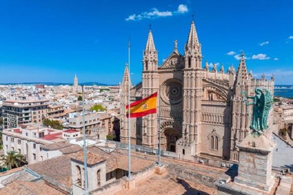 Injerto capilar España- Foto de la ciudad de Madrid